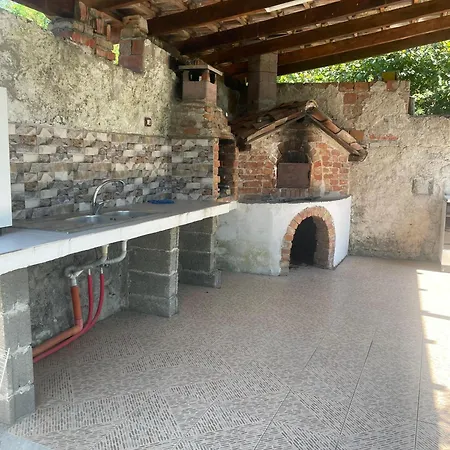 Doku Valias