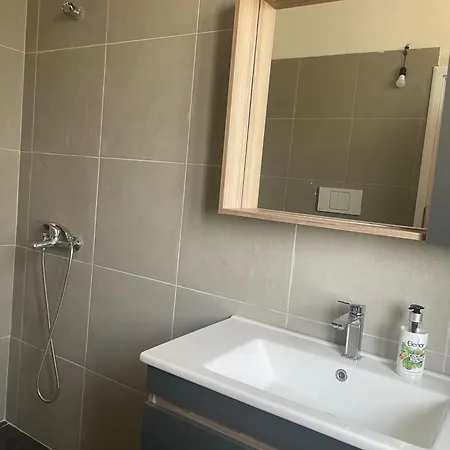 Doku Apartment Valias